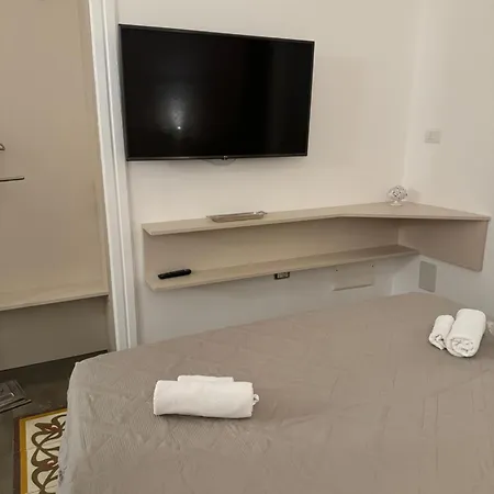 Casa Di Leo לינה וארוחת בוקר ברינדיזי