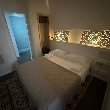 Casa Di Leo Nocleg ze śniadaniem 3*